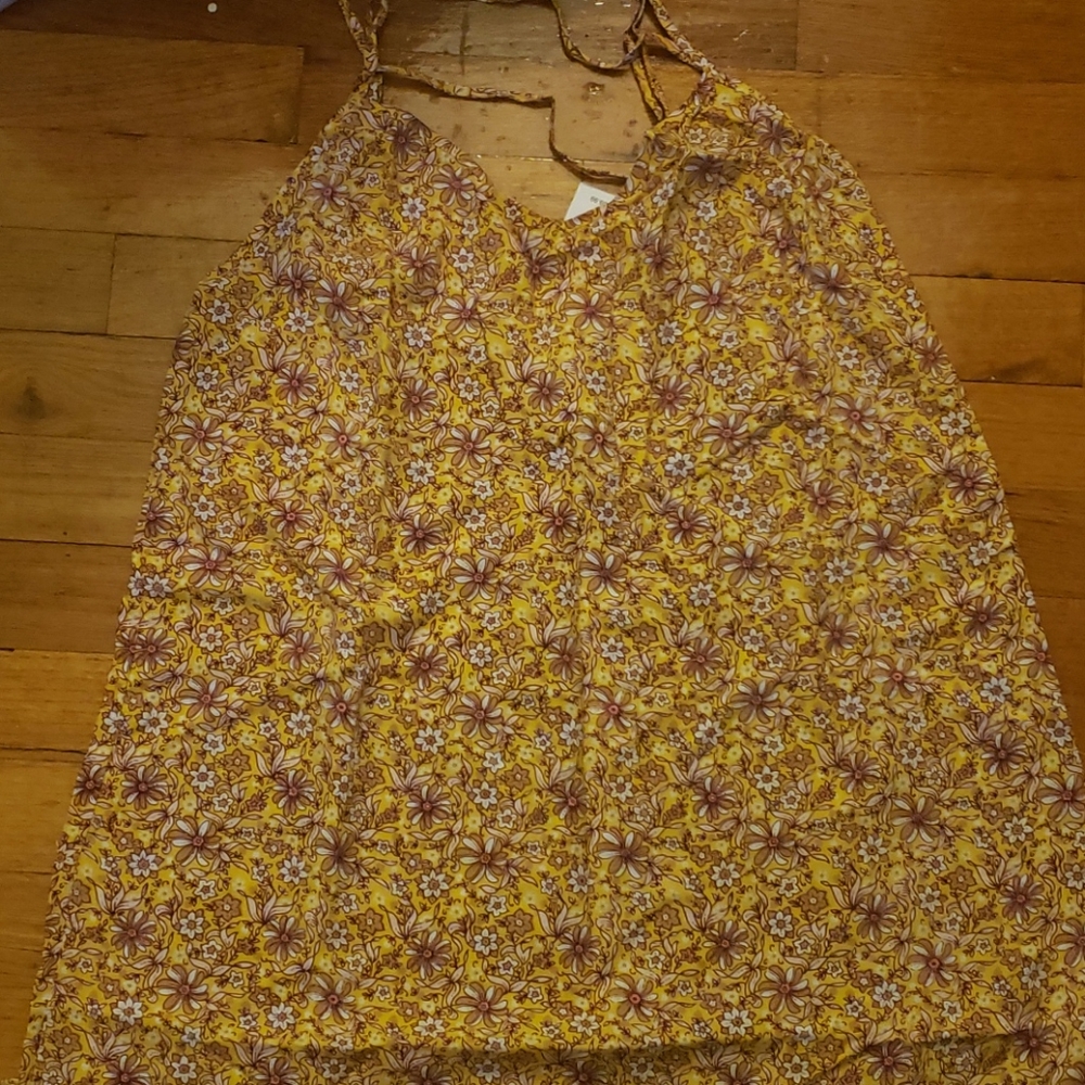 Clothes - Picture 4 of 5